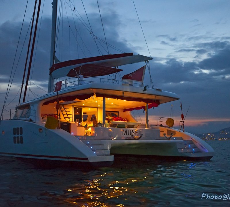 70 catamaran charter